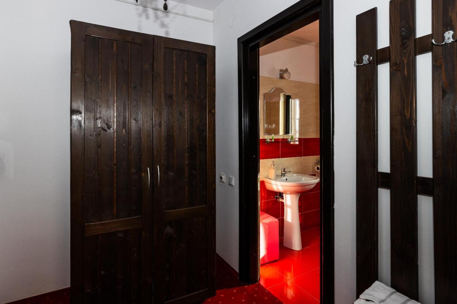 Vila Luca-Hotel Şirnea 外观 照片