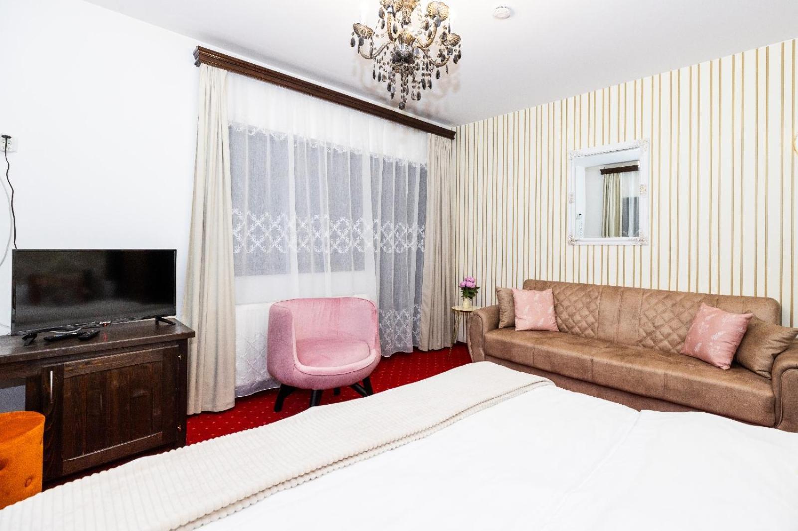 Vila Luca-Hotel Şirnea 外观 照片