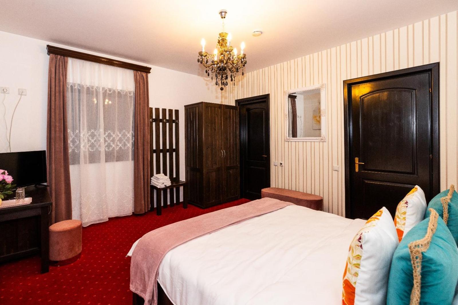 Vila Luca-Hotel Şirnea 外观 照片
