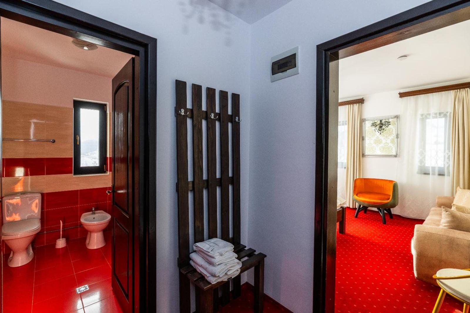 Vila Luca-Hotel Şirnea 外观 照片