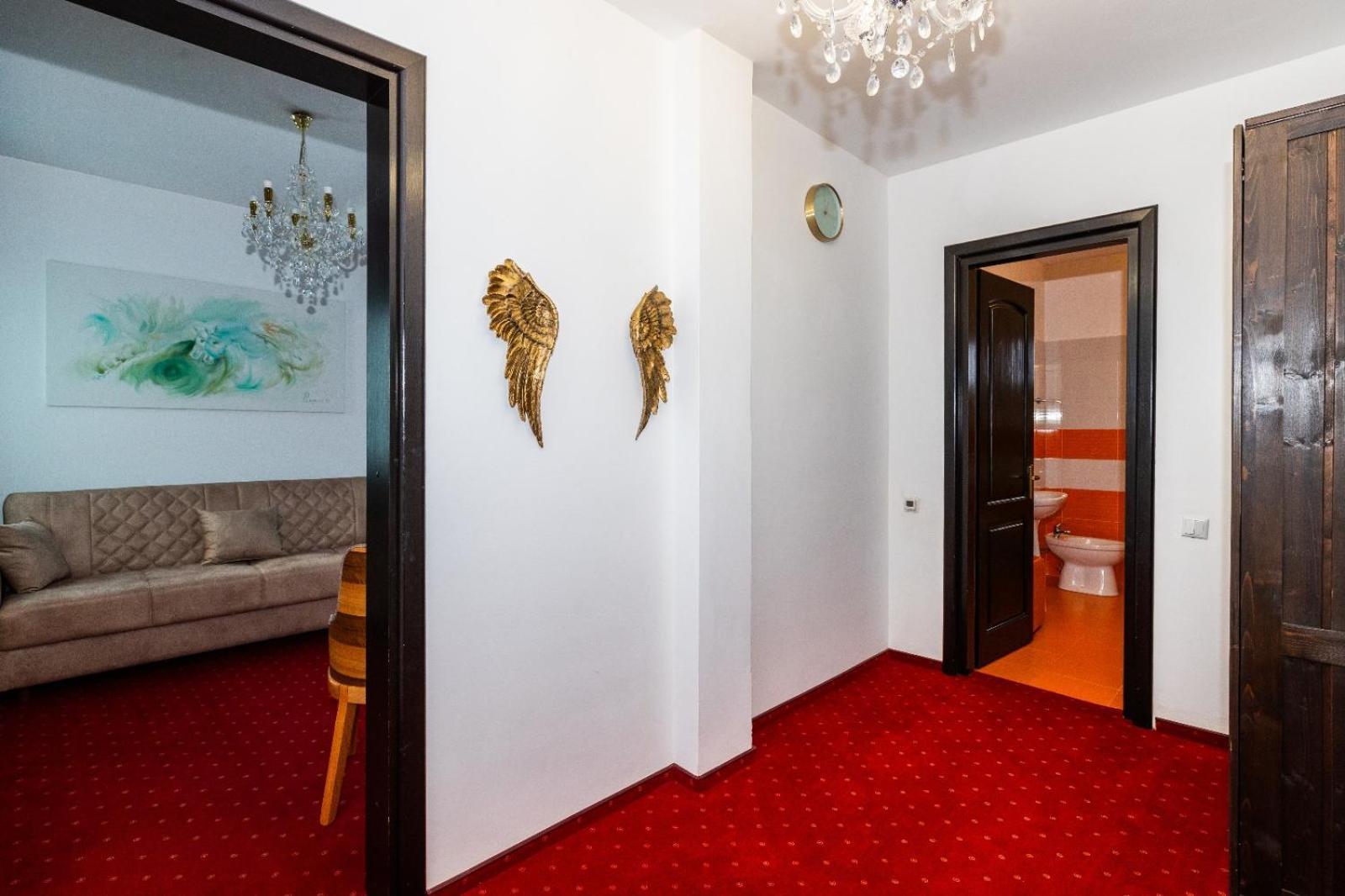 Vila Luca-Hotel Şirnea 外观 照片